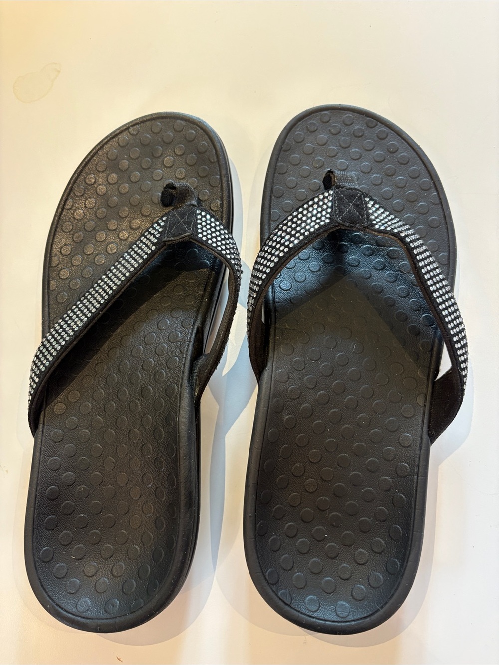 Vionic Black Flip Flop Sandals with Silver Rhinestone Straps